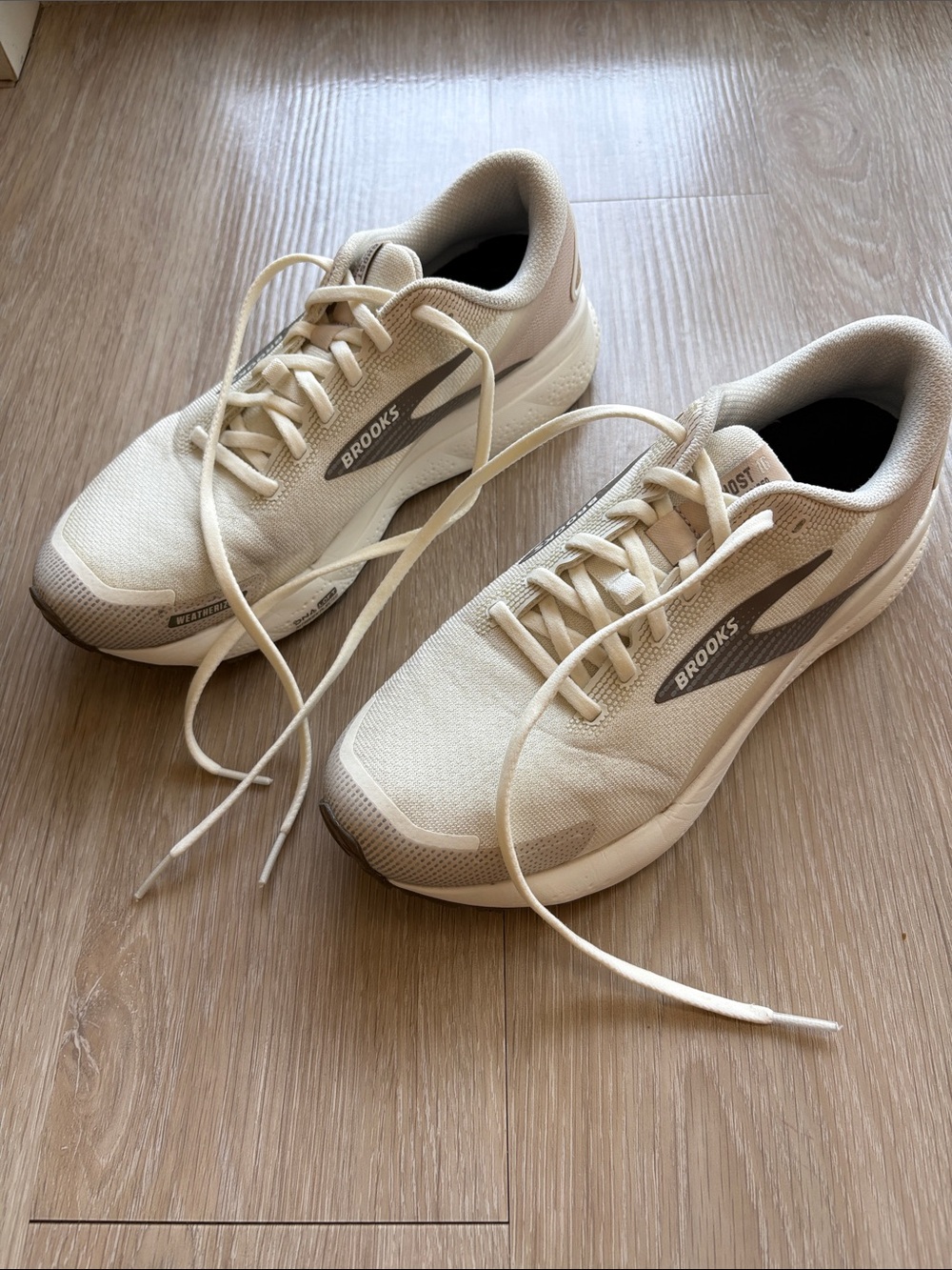 Brooks Women’s Athletic Running Shoes in Cream/Light Tan